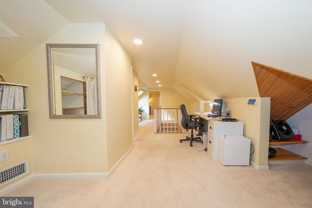 646 BEECHWOOD DR, Havertown, PA 19083