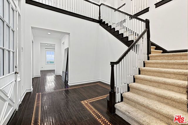 7391 Coastal View Drive, Los Angeles, CA 90045