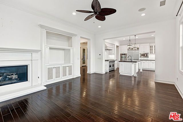 7391 Coastal View Drive, Los Angeles, CA 90045