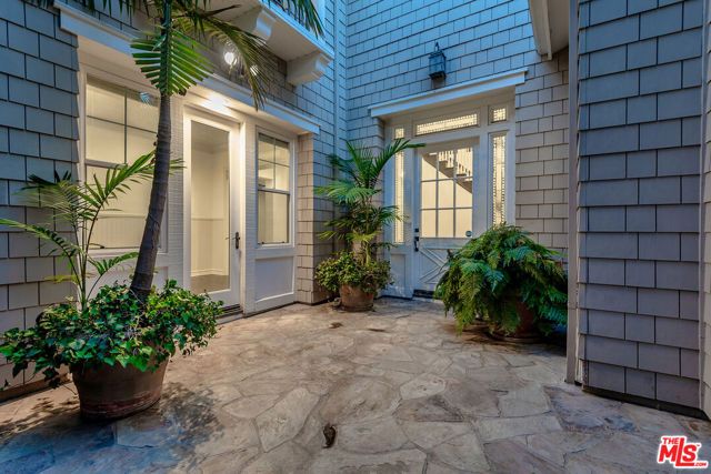 7391 Coastal View Drive, Los Angeles, CA 90045