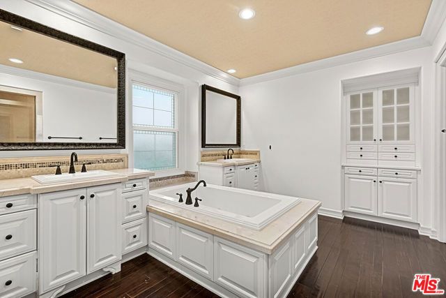 7391 Coastal View Drive, Los Angeles, CA 90045