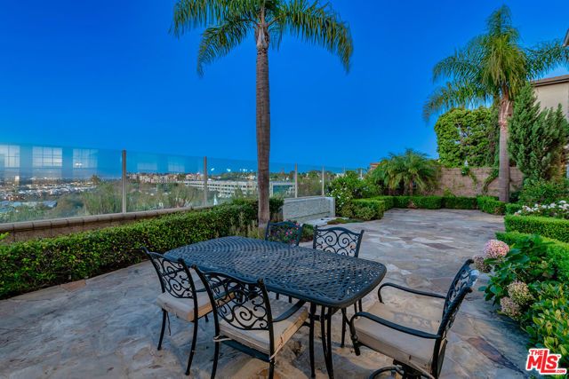 7391 Coastal View Drive, Los Angeles, CA 90045