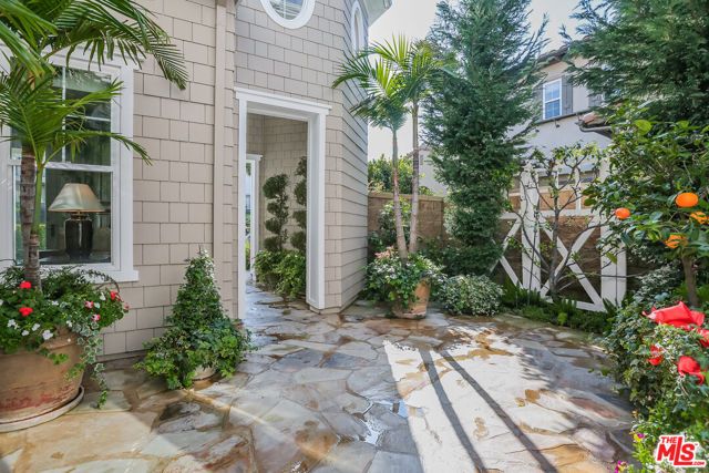 7391 Coastal View Drive, Los Angeles, CA 90045