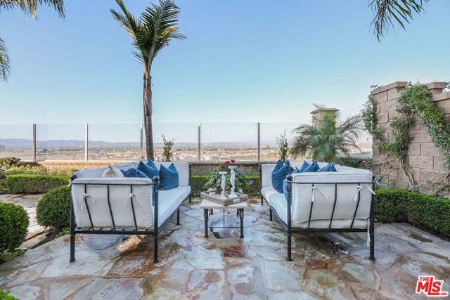 7391 Coastal View Drive, Los Angeles, CA 90045