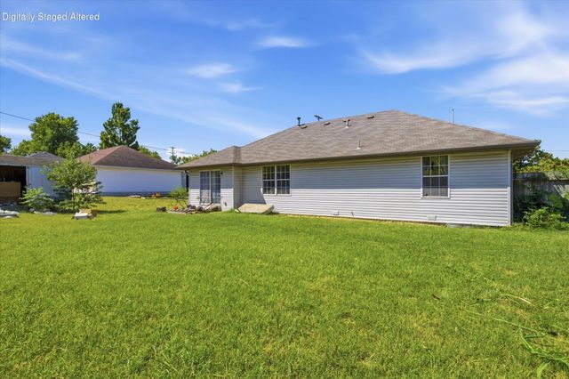 706 State Highway Ab, Willard, MO 65781