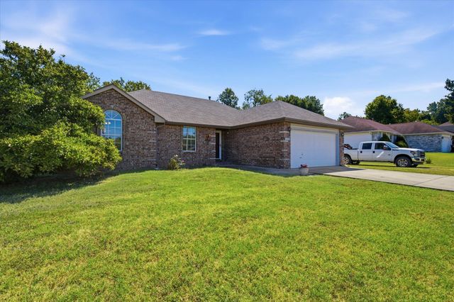 706 State Highway Ab, Willard, MO 65781