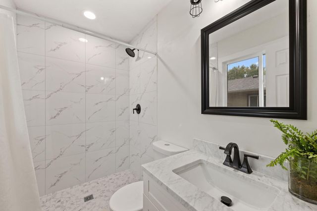 8333 Abbott Avenue N, Brooklyn Park, MN 55443