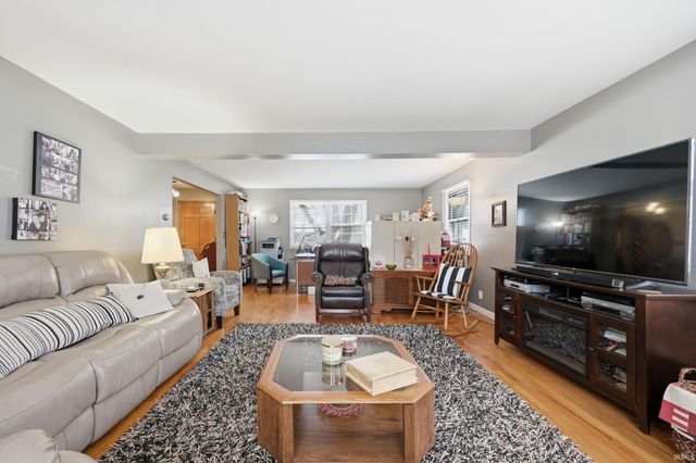 1908 N Alden Road, Muncie, IN 47304