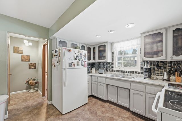 1908 N Alden Road, Muncie, IN 47304