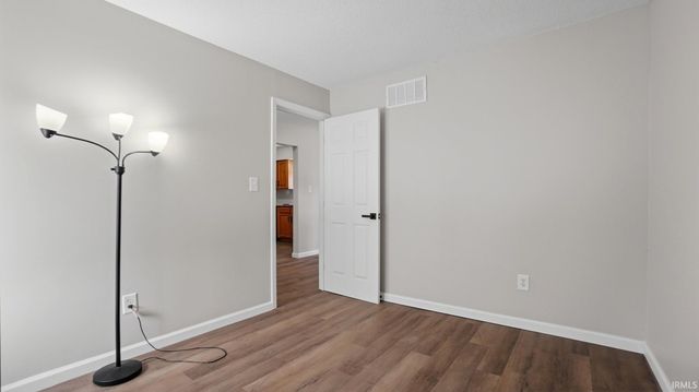 1225 E Lewis Street, Fort Wayne, IN 46803