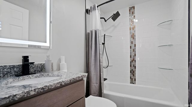 1225 E Lewis Street, Fort Wayne, IN 46803