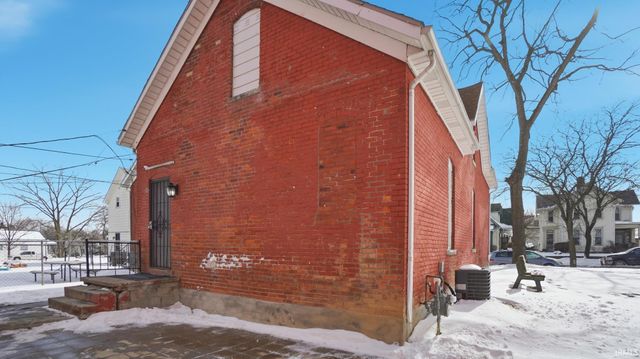 1225 E Lewis Street, Fort Wayne, IN 46803