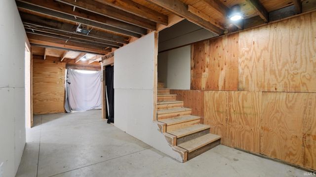 1225 E Lewis Street, Fort Wayne, IN 46803