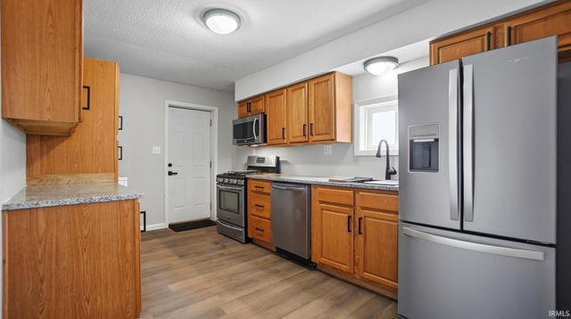 1225 E Lewis Street, Fort Wayne, IN 46803