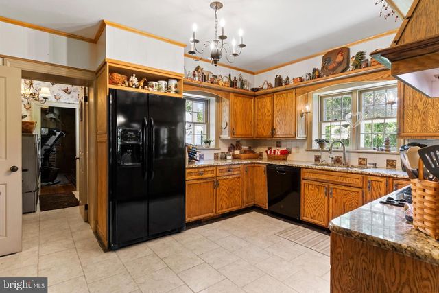 3 KATIE LN, Carlisle, PA 17015