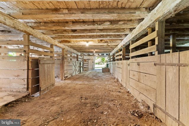 3 KATIE LN, Carlisle, PA 17015