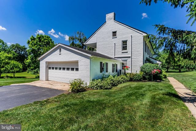 3 KATIE LN, Carlisle, PA 17015
