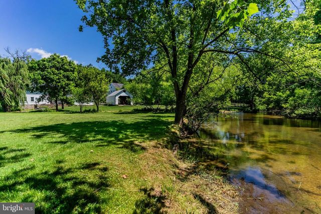 3 KATIE LN, Carlisle, PA 17015