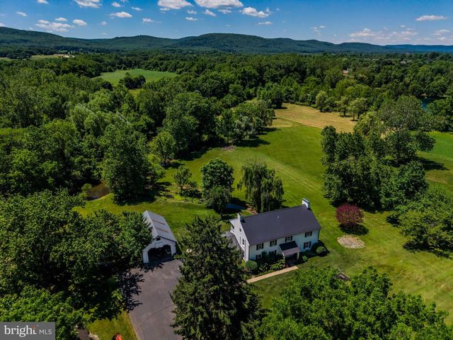 3 KATIE LN, Carlisle, PA 17015