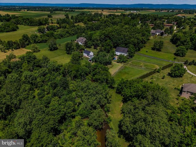 3 KATIE LN, Carlisle, PA 17015
