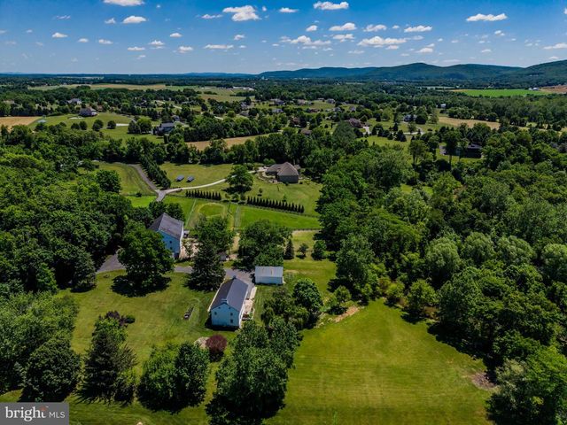 3 KATIE LN, Carlisle, PA 17015