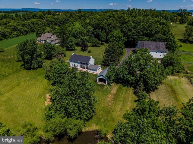3 KATIE LN, Carlisle, PA 17015