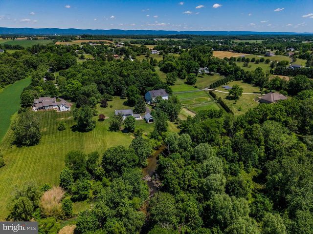 3 KATIE LN, Carlisle, PA 17015