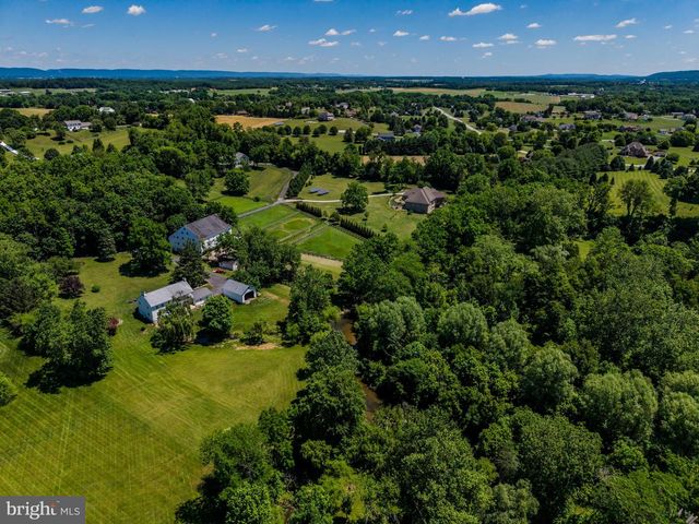 3 KATIE LN, Carlisle, PA 17015