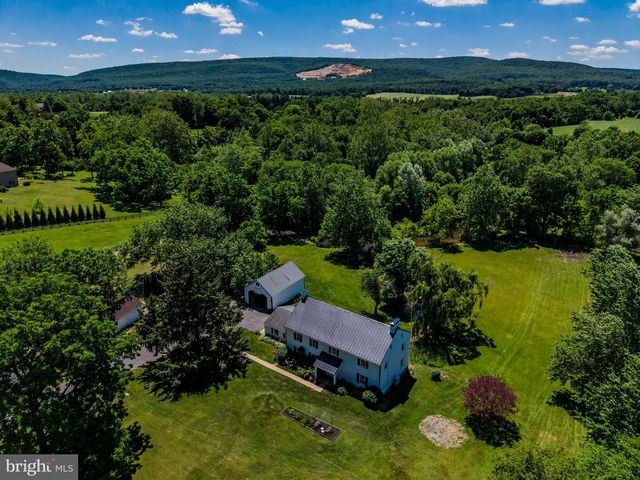 3 KATIE LN, Carlisle, PA 17015