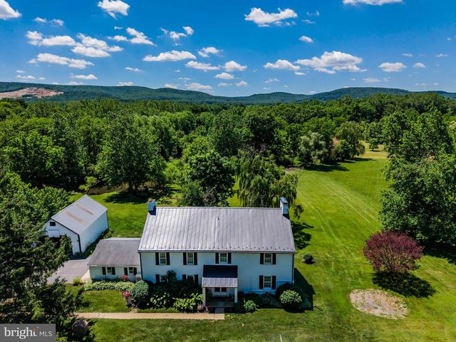 3 KATIE LN, Carlisle, PA 17015