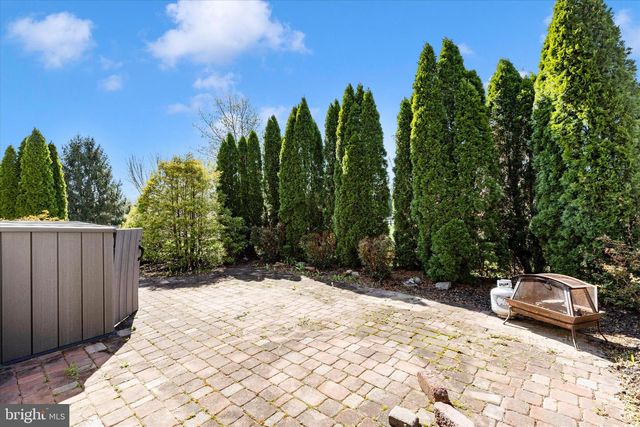 100 SUNLIGHT DR, Frederick, MD 21702