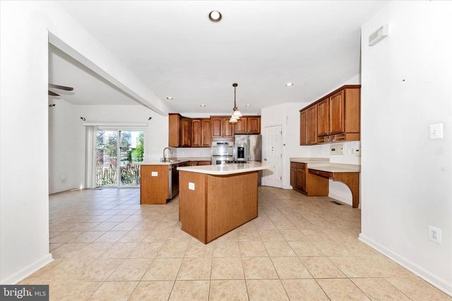 100 SUNLIGHT DR, Frederick, MD 21702