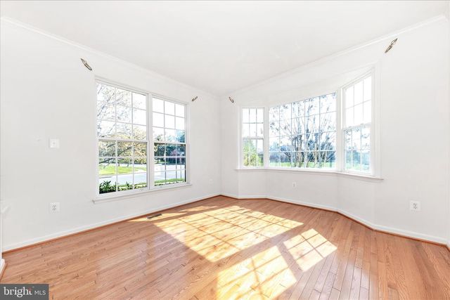 100 SUNLIGHT DR, Frederick, MD 21702