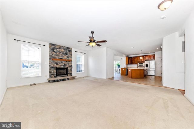 100 SUNLIGHT DR, Frederick, MD 21702