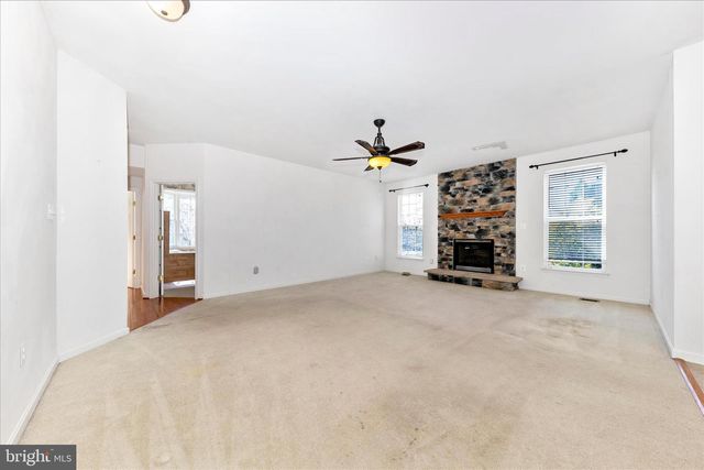 100 SUNLIGHT DR, Frederick, MD 21702