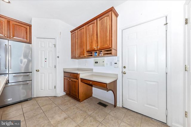 100 SUNLIGHT DR, Frederick, MD 21702