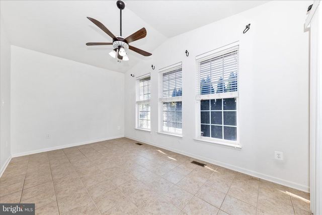 100 SUNLIGHT DR, Frederick, MD 21702