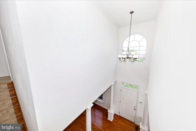 100 SUNLIGHT DR, Frederick, MD 21702