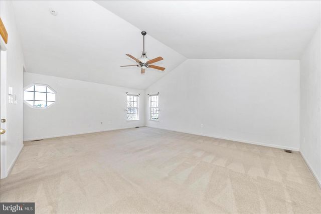 100 SUNLIGHT DR, Frederick, MD 21702