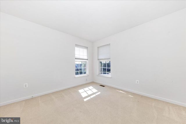 100 SUNLIGHT DR, Frederick, MD 21702