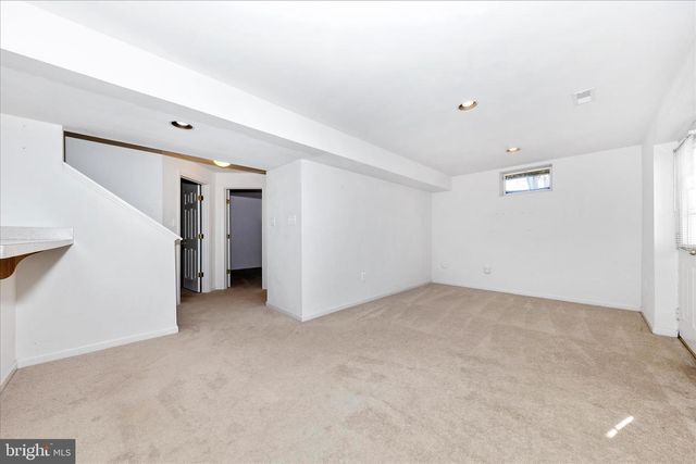 100 SUNLIGHT DR, Frederick, MD 21702