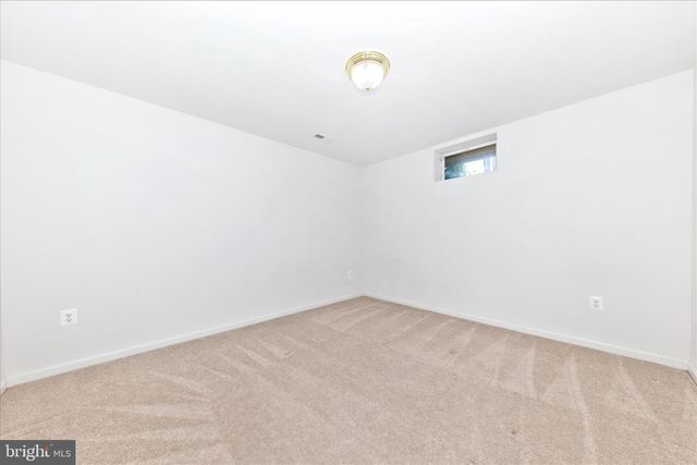 100 SUNLIGHT DR, Frederick, MD 21702