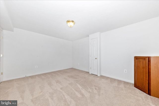 100 SUNLIGHT DR, Frederick, MD 21702