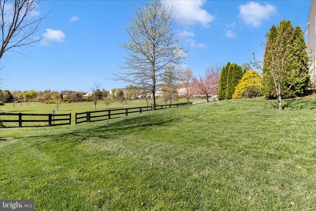 100 SUNLIGHT DR, Frederick, MD 21702