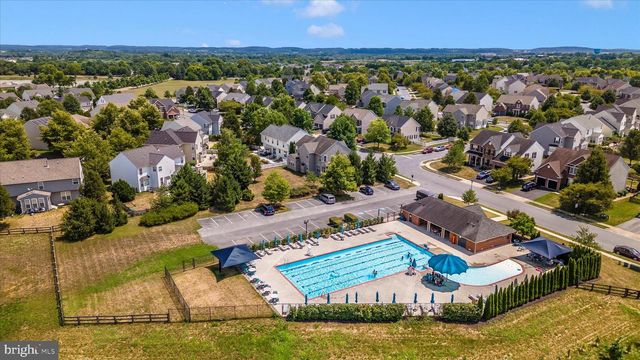 100 SUNLIGHT DR, Frederick, MD 21702