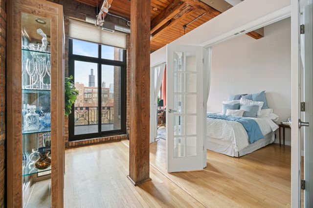 1330 W Monroe Street 410, Chicago, IL 60607