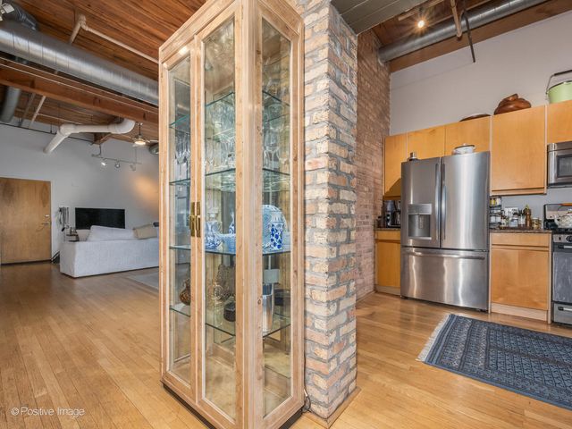 1330 W Monroe Street 410, Chicago, IL 60607