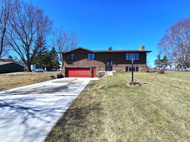 17132 River Oaks Boulevard, Fergus Falls, MN 56537