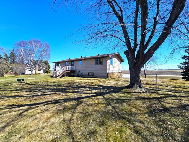 17132 River Oaks Boulevard, Fergus Falls, MN 56537
