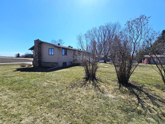 17132 River Oaks Boulevard, Fergus Falls, MN 56537